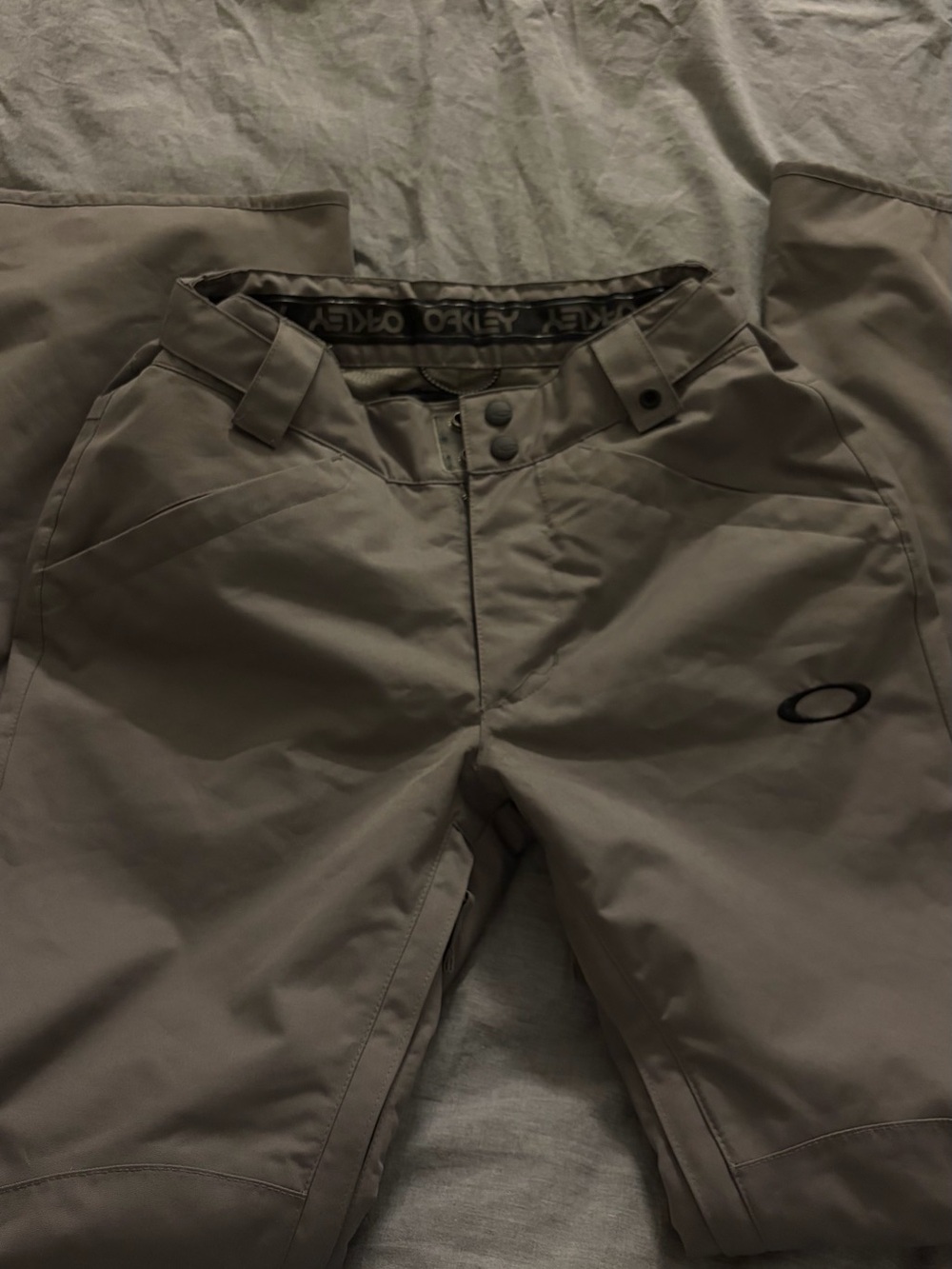Oakley Women's Cargo Pants in Taupe